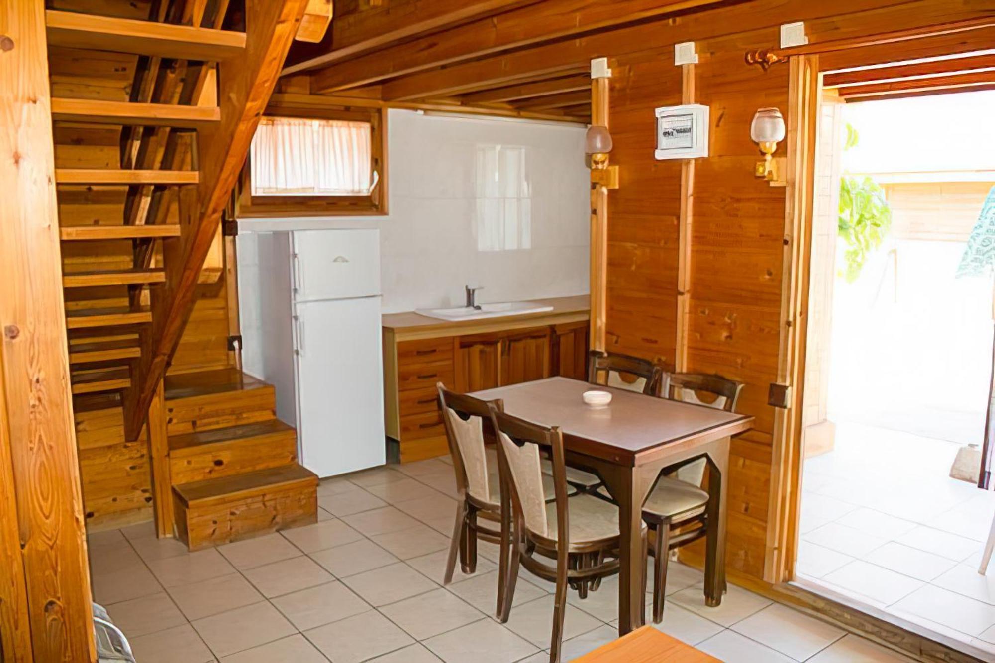 Arc De Bara Camping & Bungalows Рода-де-Бара Экстерьер фото
